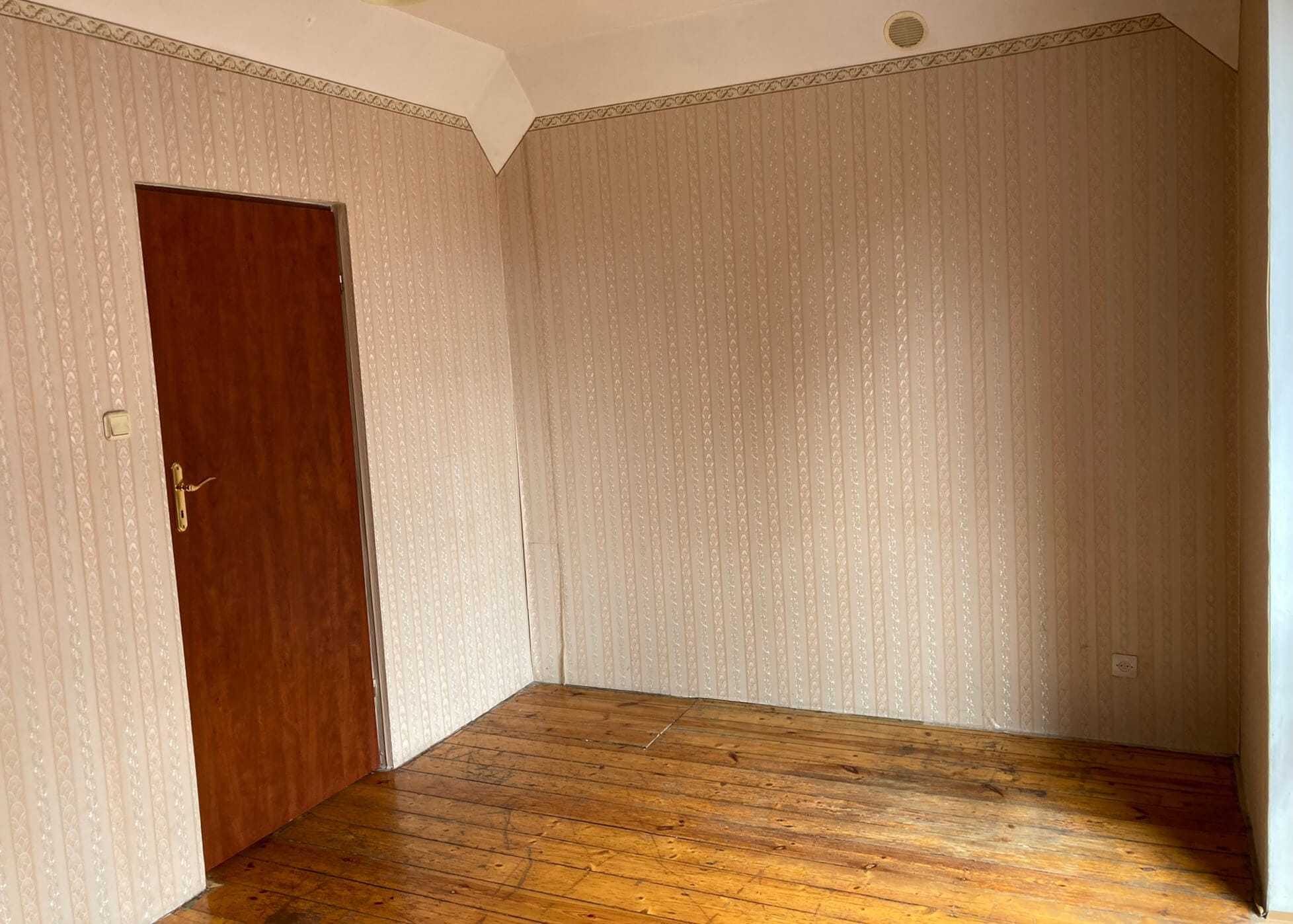 Usuwanie tapety i malowanie ścian Częstochowa